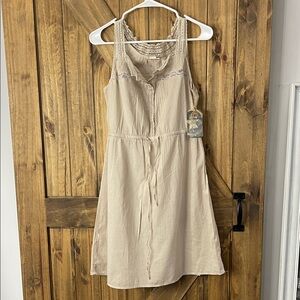 CONVERSE Elegant Beige Sleeveless Dress. S